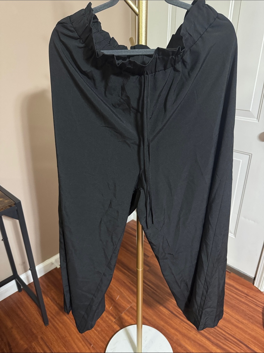 Black Women’s Elastic Waist Pants